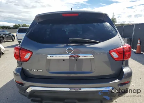 2017 Nissan Pathfinder S z USA, uszkodzony, nr VIN 5N1DR2MN8HC622747